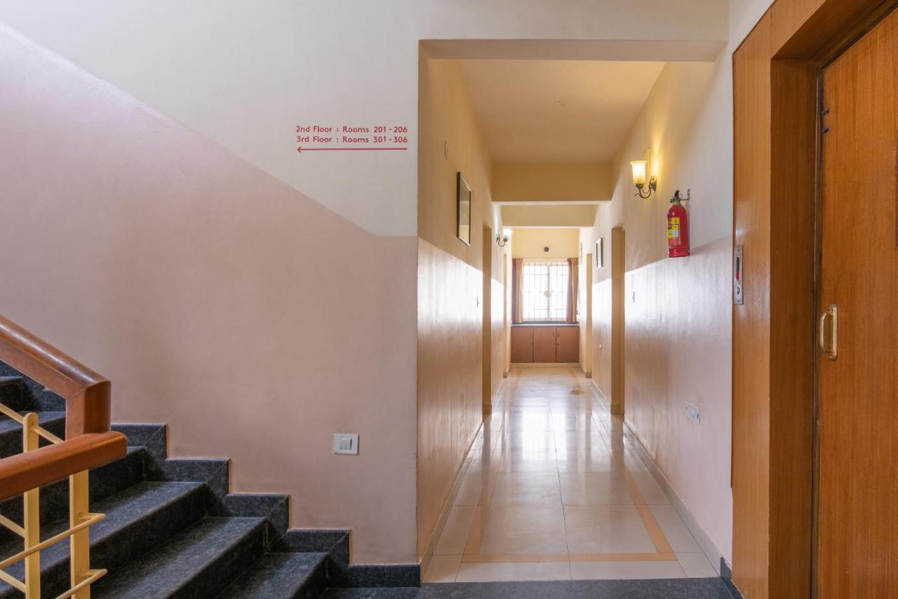 Hotel Oyo 10478 Raj Residency Bangalore Esterno foto