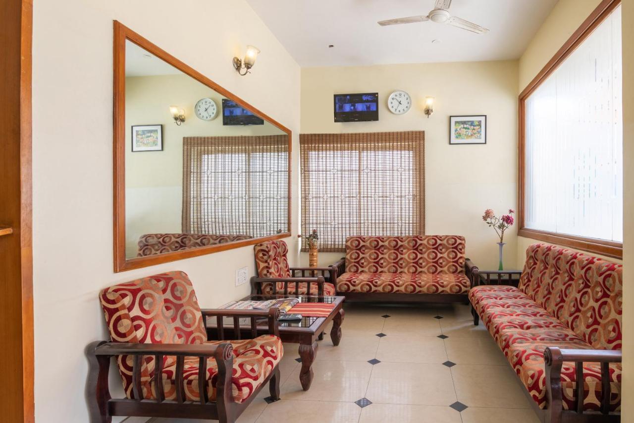 Hotel Oyo 10478 Raj Residency Bangalore Esterno foto