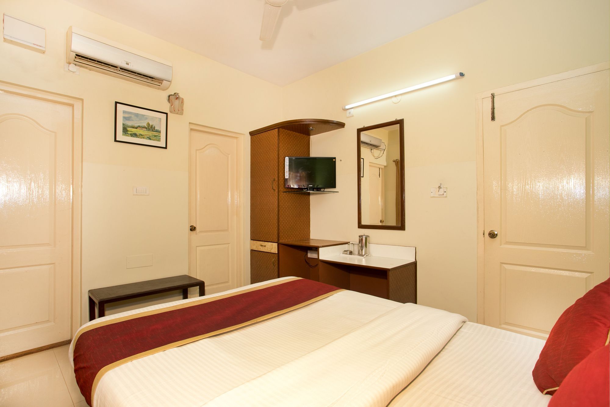 Hotel Oyo 10478 Raj Residency Bangalore Esterno foto