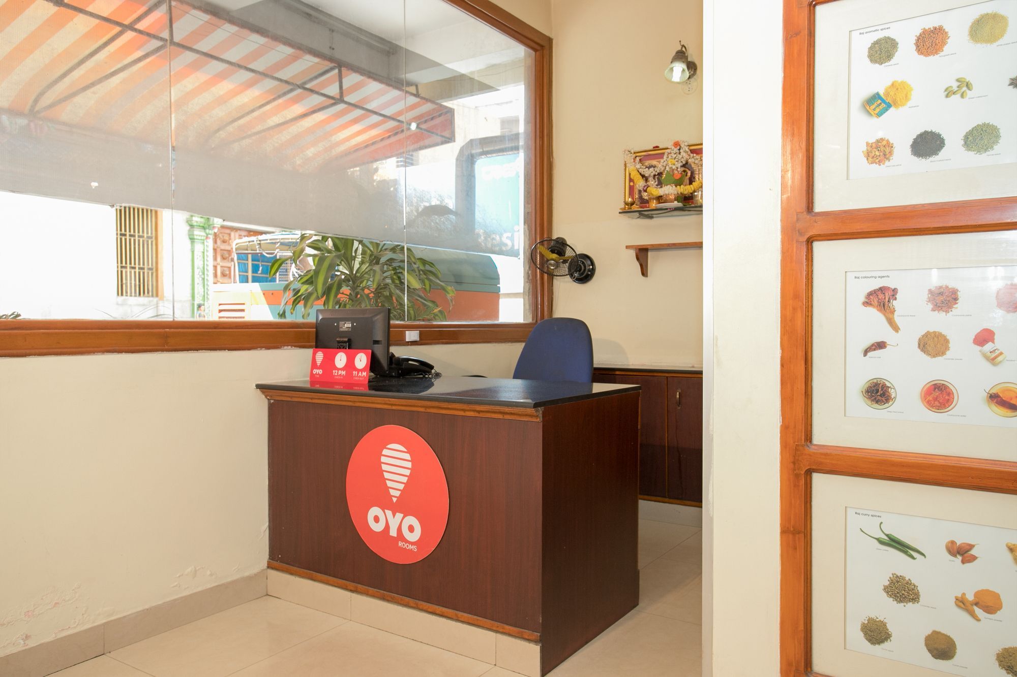 Hotel Oyo 10478 Raj Residency Bangalore Esterno foto