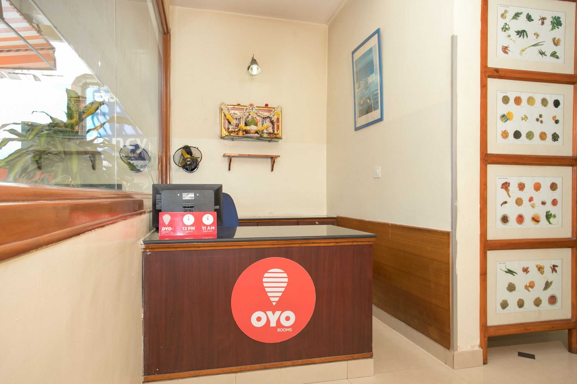 Hotel Oyo 10478 Raj Residency Bangalore Esterno foto