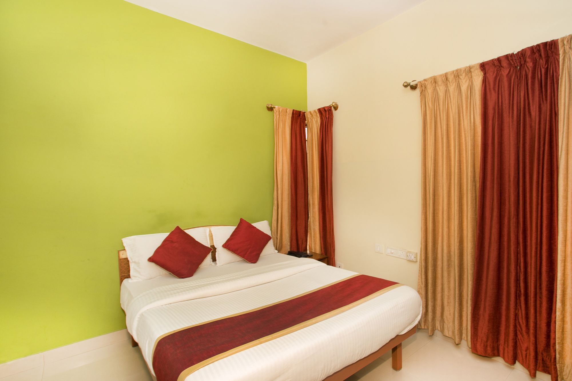 Hotel Oyo 10478 Raj Residency Bangalore Esterno foto